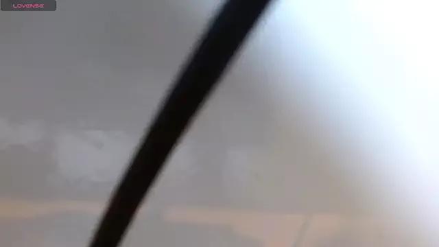 tinisweet from StripChat