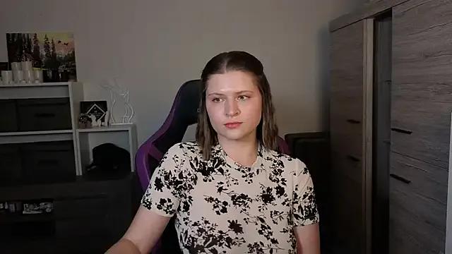 TinniAngel from StripChat