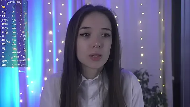 tinyanie from StripChat is Freechat