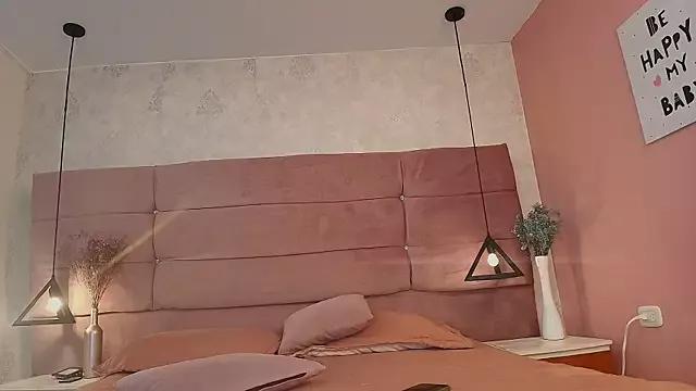 Try our streaming cams variety and talk on a personal level with our adorable girls streamers, showing off their bountiful shapes and dildos.