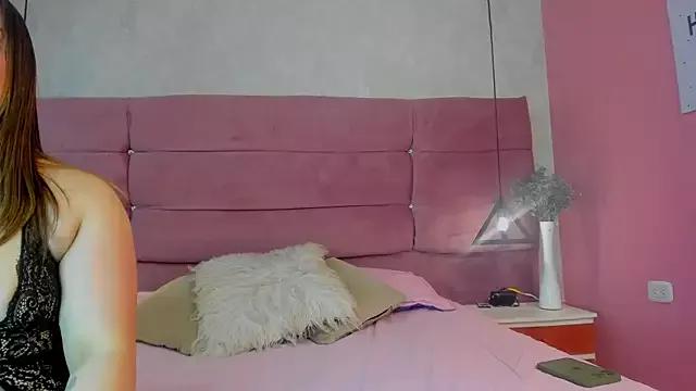 Tinylovefg from StripChat is Freechat