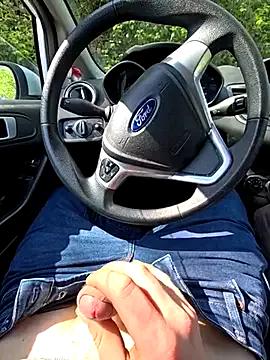 Titanhoott from StripChat