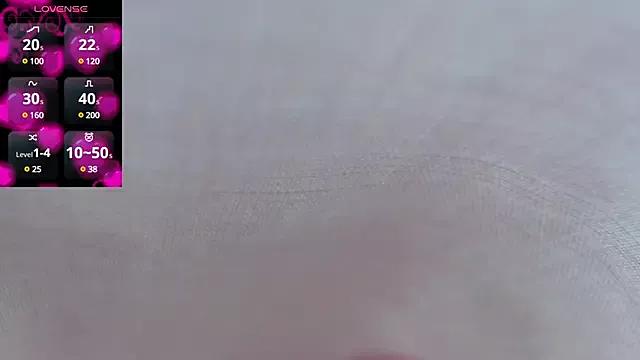 Titanilla39 from StripChat