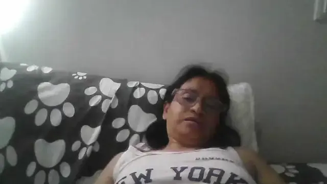 titssmall123 on StripChat 