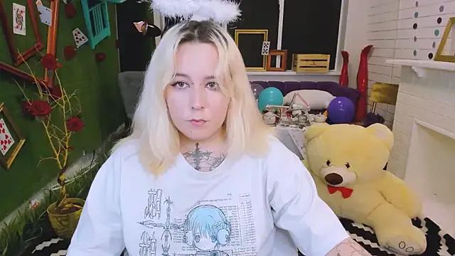 Tollimoll from StripChat is Freechat