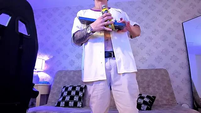 tomas_lewis from StripChat is Freechat