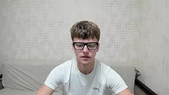Tomas_Shelbi from StripChat is Freechat