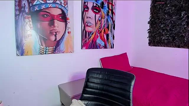 Try our streaming cams variety and talk on a personal level with our adorable girls streamers, showing off their bountiful shapes and dildos.