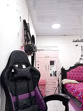 Try our streaming cams variety and talk on a personal level with our adorable girls streamers, showing off their bountiful shapes and dildos.