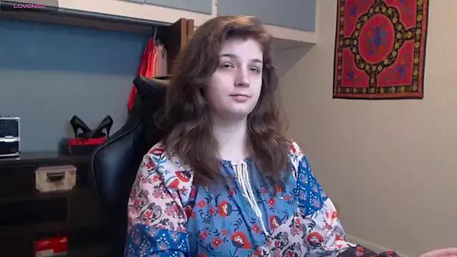 TreeJeanne from StripChat is Freechat