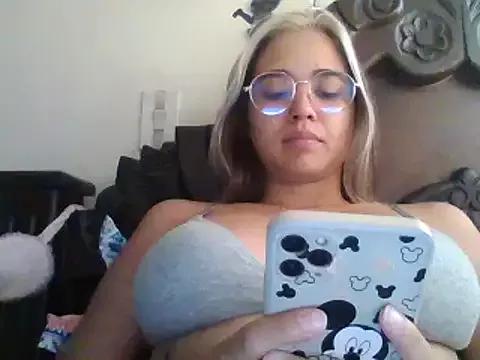 Try our streaming cams variety and talk on a personal level with our adorable girls streamers, showing off their bountiful shapes and dildos.
