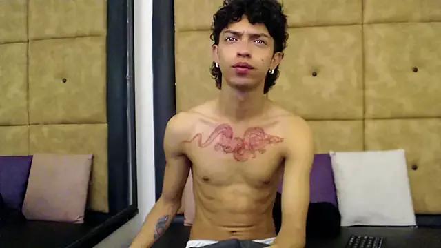 trinity_evans from StripChat is Freechat