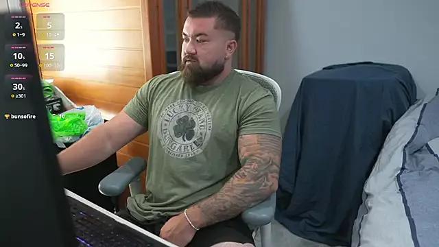 TristanHardwood from StripChat is Freechat