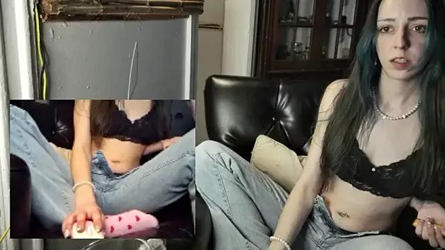 Trixyrose from StripChat