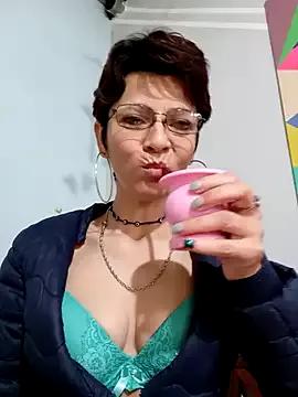 tunenitaa from StripChat is Freechat