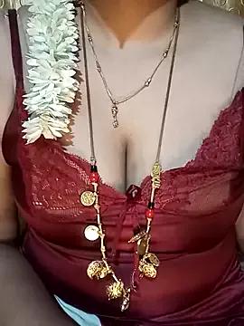 tuttifrutti17 from StripChat