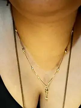 tuttifrutti17 from StripChat