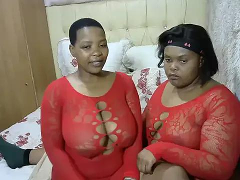Twin_lovers from StripChat is Freechat