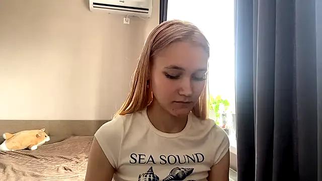 TwinedPeril from StripChat is Freechat