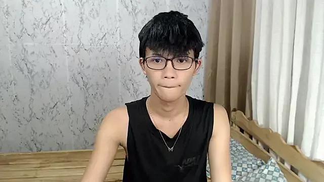 Twinkle_Star from StripChat is Freechat