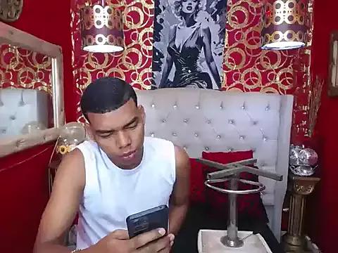 TWOBOYSPEINHOT from StripChat is Freechat