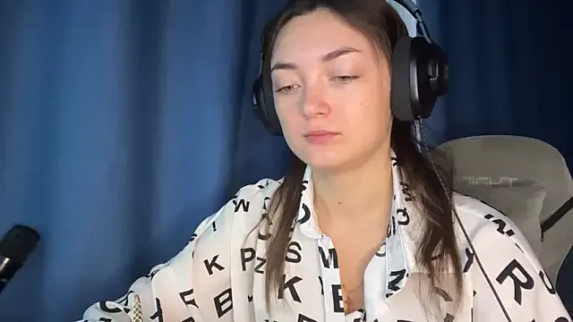 TwotyBright from StripChat