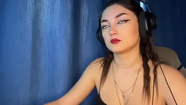 TwotyBright from StripChat