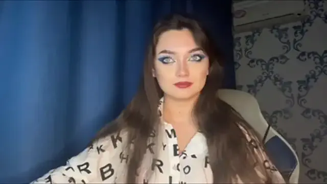 TwotyBright from StripChat