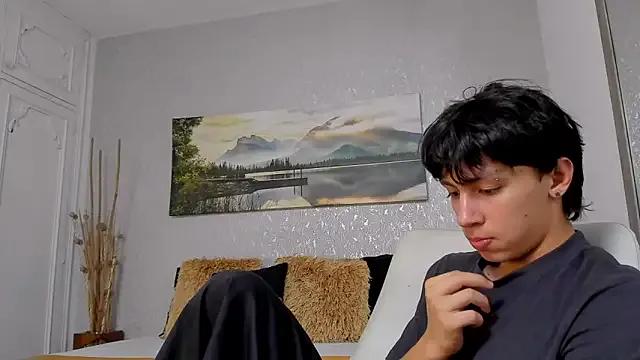 Tyler_durten from StripChat is Freechat