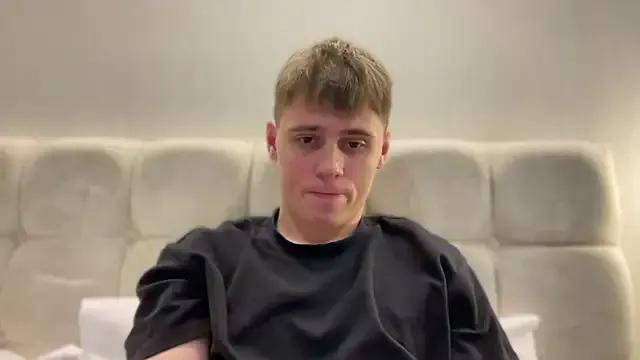 Tyler_Garner from StripChat is Freechat