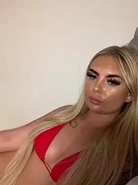 UKJuicyPrincess from StripChat