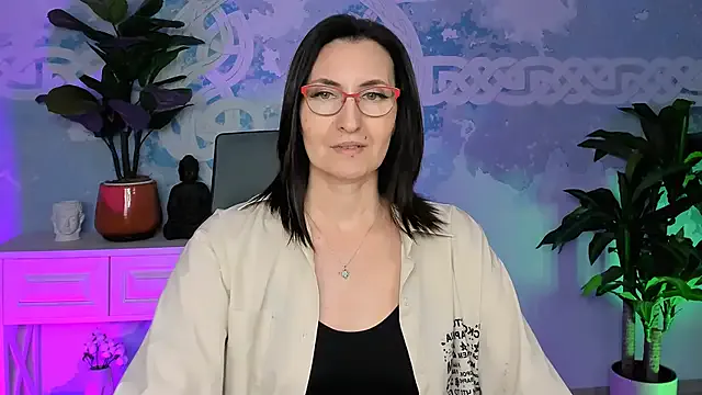 UnaTerra from StripChat is Freechat