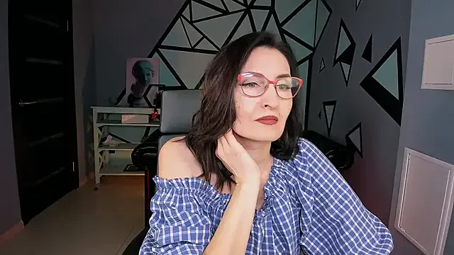 UnaTerra from StripChat is Freechat