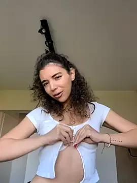 uniquerossie from StripChat is Freechat