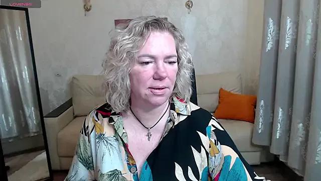 unsual_milf from StripChat