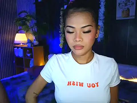 Ur_holly_lexie from StripChat