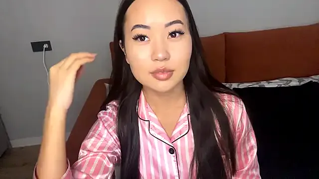 Ur_neighbor_Kira from StripChat is Freechat