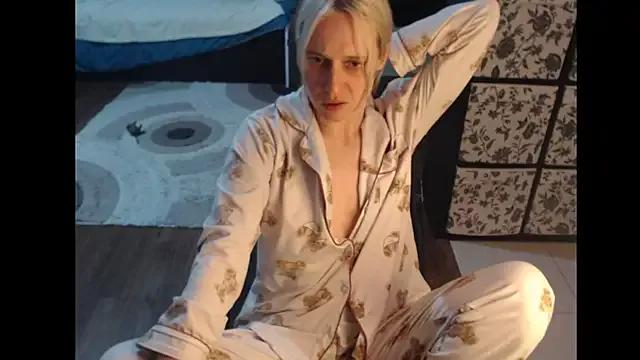 Ur_SweetLuckyGirl777 from StripChat is Freechat