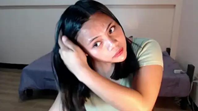 urbabygirlsophiaxxx from StripChat is Freechat