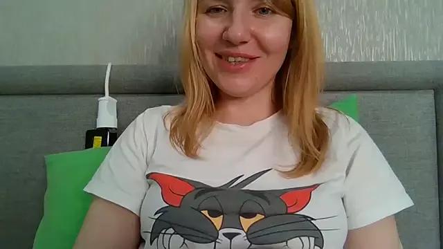 Try our streaming cams variety and talk on a personal level with our adorable girls streamers, showing off their bountiful shapes and dildos.