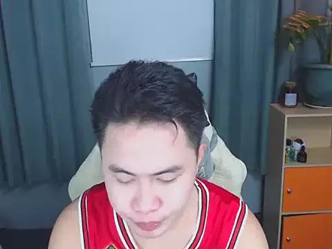 urbigcockbaby from StripChat is Freechat