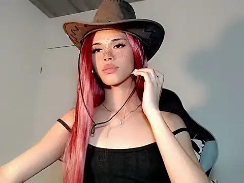Urcurlydiva from StripChat
