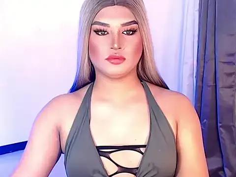 UrGoddess_Kiera from StripChat is Freechat