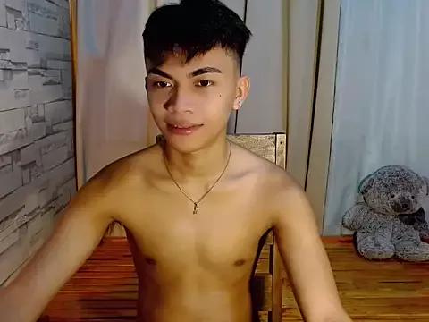 urguy_marco from StripChat