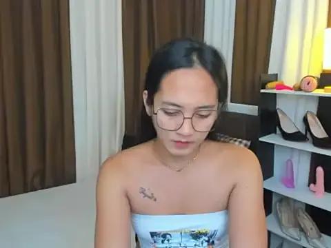 URHottestAngel from StripChat is Freechat