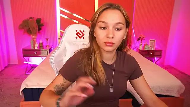 UrMuseOn from StripChat