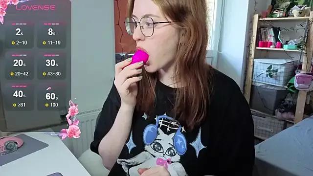 urstripchatgf from StripChat is Freechat