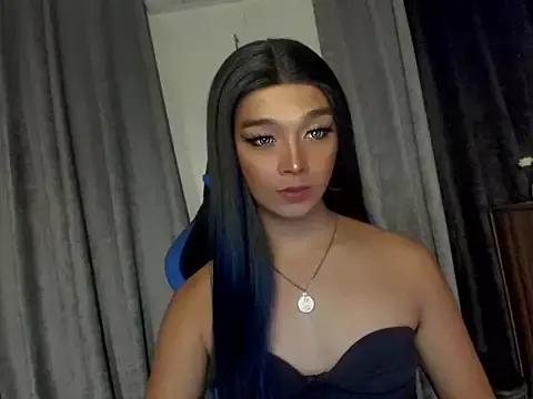 urtrinitylicious from StripChat