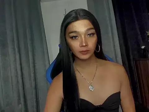 urtrinitylicious from StripChat