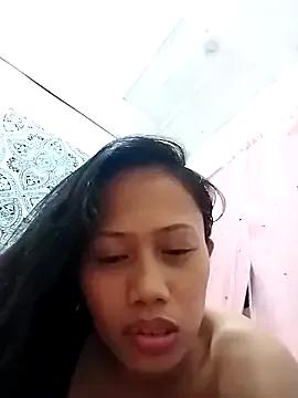 urwildasian_skinny from StripChat is Freechat
